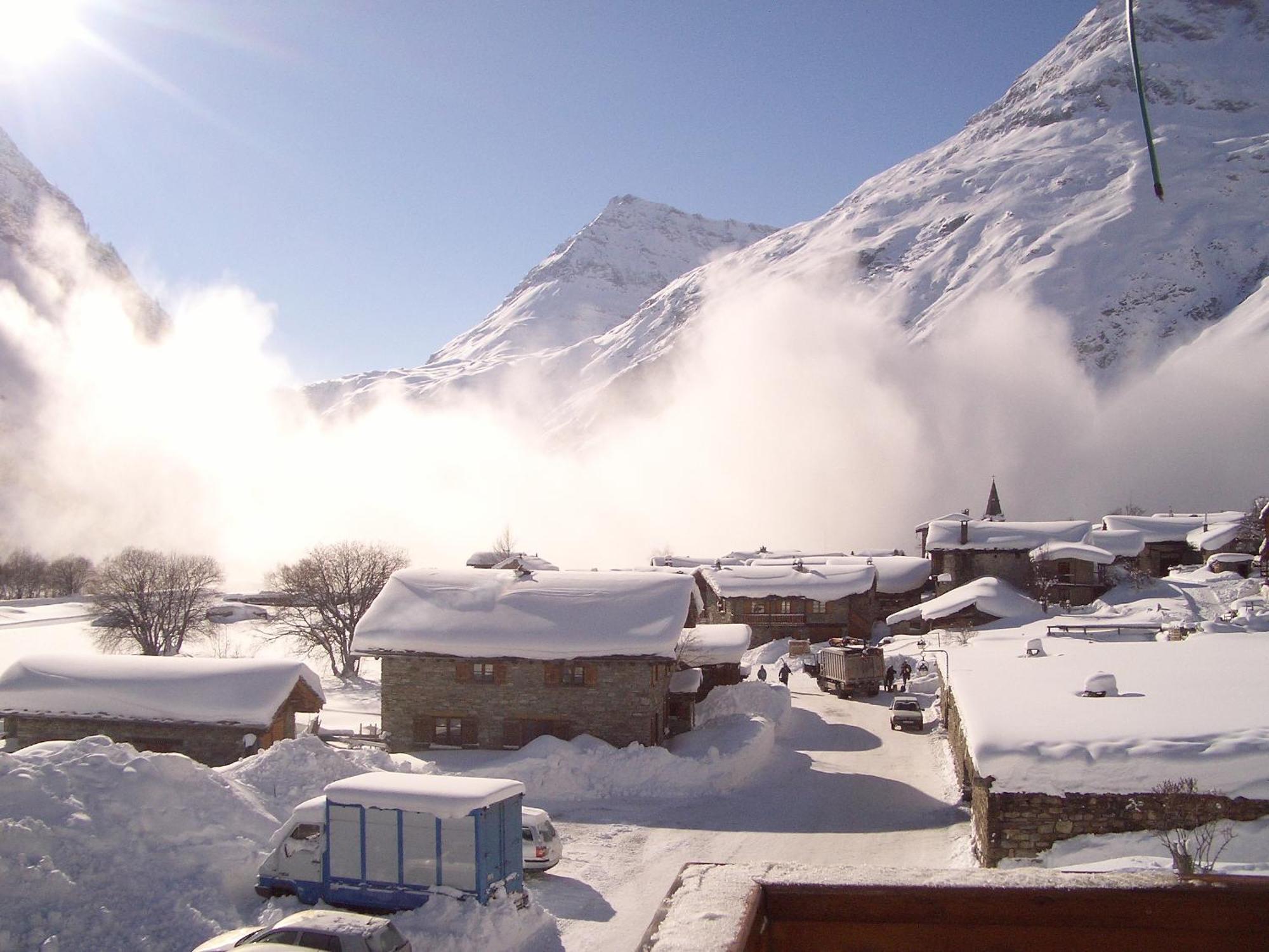 Hotel Du Glacier Des Evettes บอนเนวัล-ซัวร์-อาร์ค ภายนอก รูปภาพ